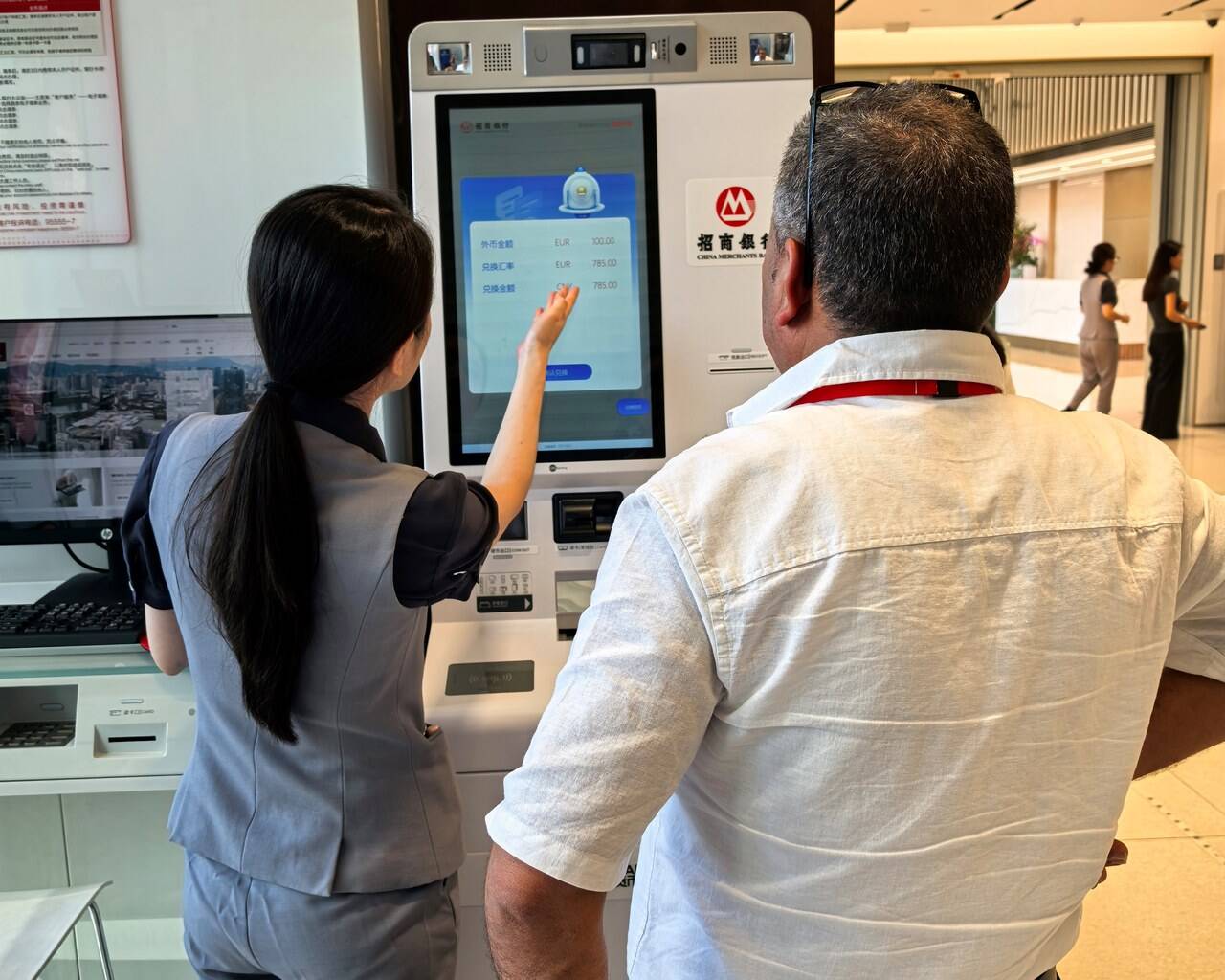 最新医保卡提取现金方法自助提款机方法分析(最方便真实的医疗保障卡怎么提取现金方法)